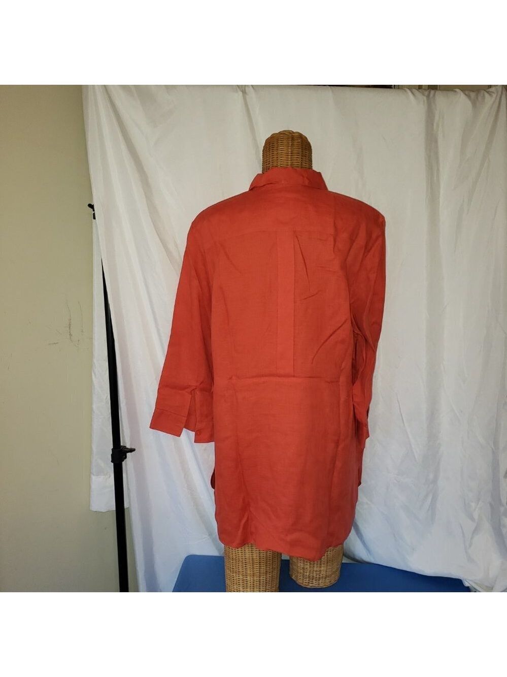 Chico's Coral/Orange Linen Button Down Shirt Size 2 - Picture 3 of 4